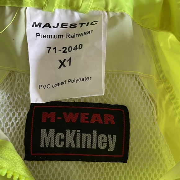 Neon green rain jacket 1XL M-Wear McKinley. Has a hood and two front pockets. - Picture 3 of 4